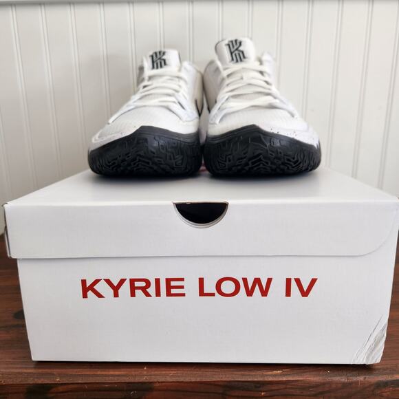 Nike Size 16M/17.5W Kyrie 4 TB Low‎ White New - Picture 11 of 12